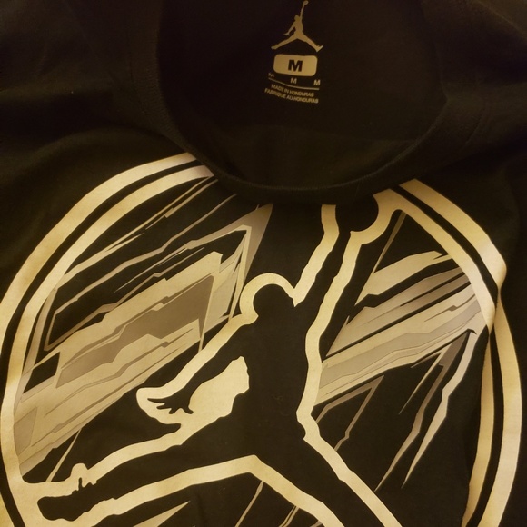 Jordan Medium Graphic Tee Bundle - Picture 3 of 6